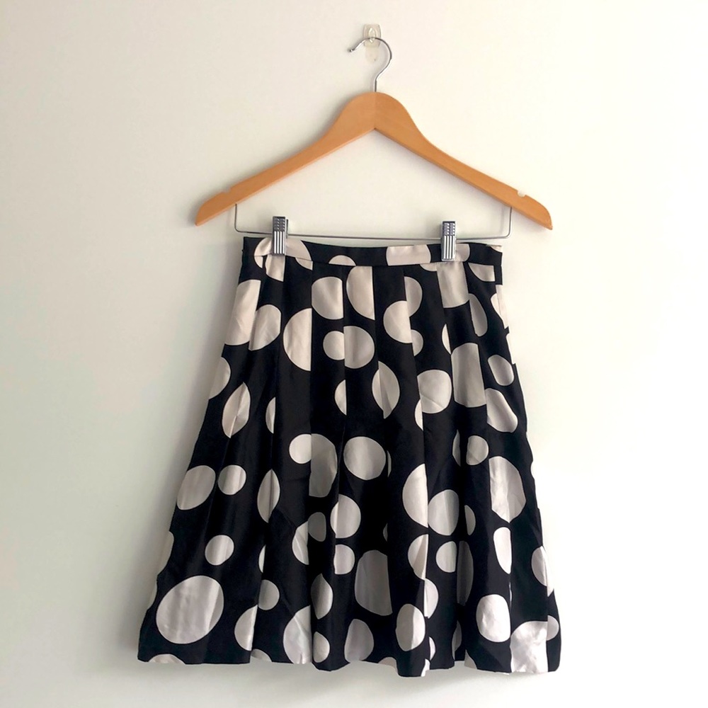 Club Monaco, pleated polka dot skirt, Size 00